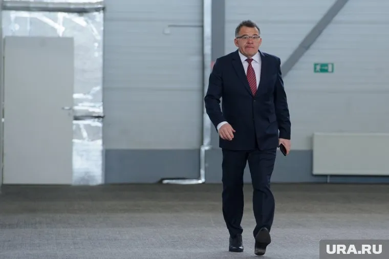 Окружение губернатора прокладывает Владимиру Тунгусову дорогу обратно во власть