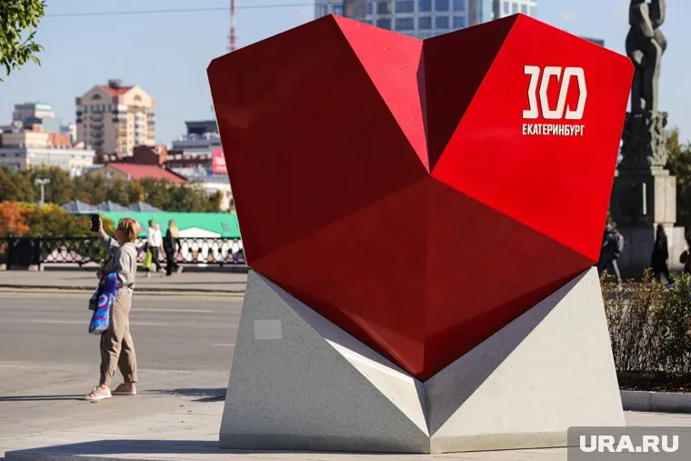 «Сердце Екатеринбурга» установили на проспекте Ленина 3 августа
