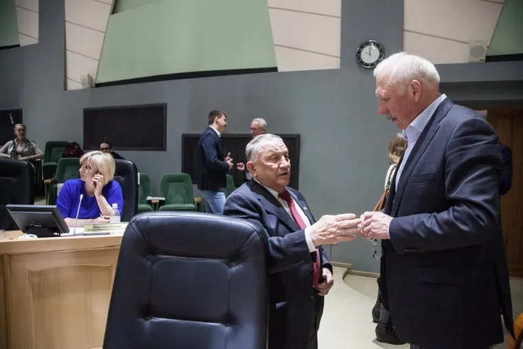 Заседание городской думы. Тюмень, захаров александр, зиганшин ришад