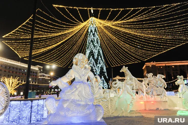 Ледовый городок в центре Челябинска возобновляет работу