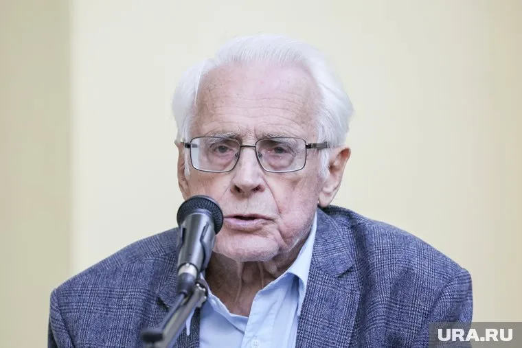 Астроному и академику Марову было 90 лет