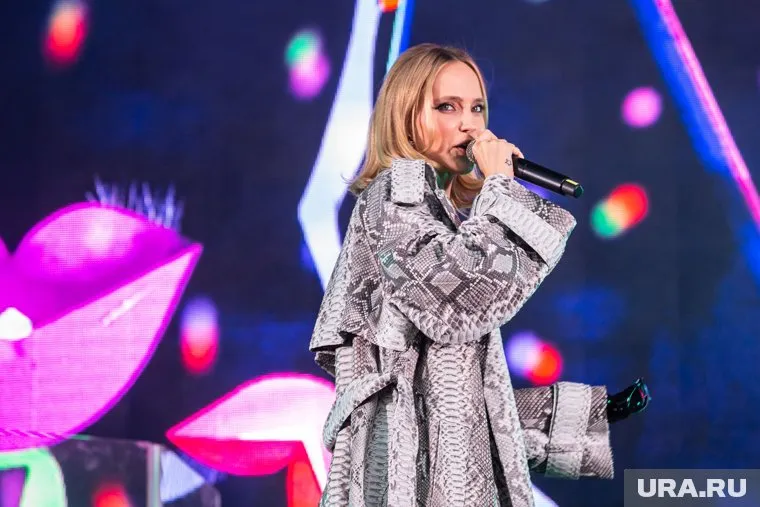 Концерт Глюкозы теперь стоит 2,5 млн рублей