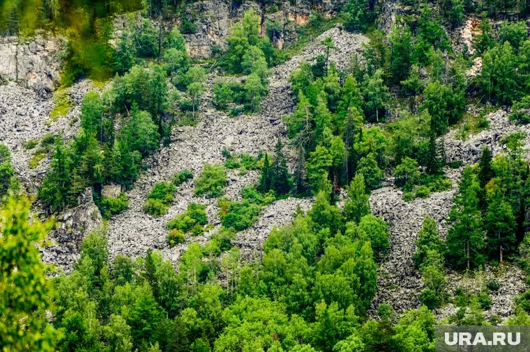 Протесты на горе начались после того, как «Башкирская содовая компания» начала планировать добычу соды в священном для местных жителей месте