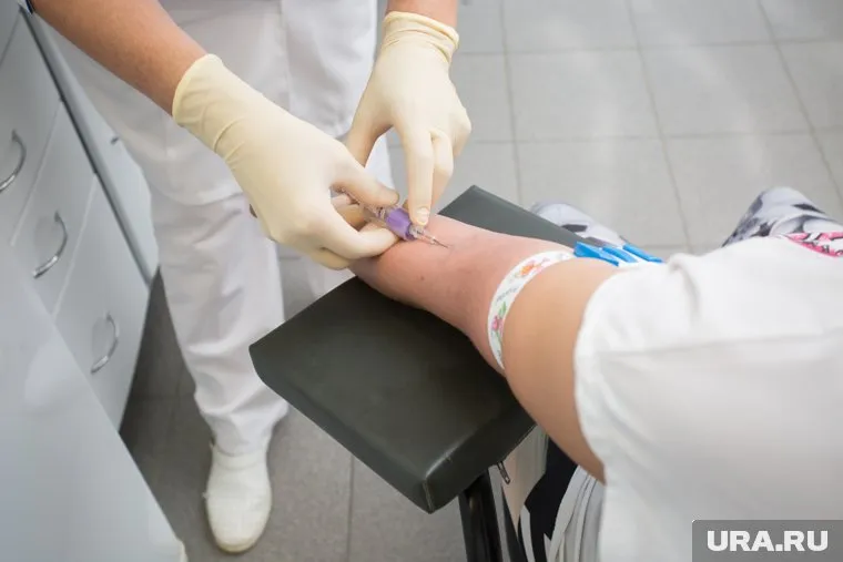 В Югре снижается уровень заболеваемости ВИЧ, но все чаще болеют медики, служащие и работники коммерческих компаний