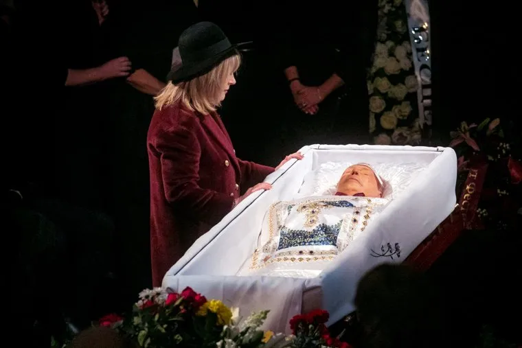 Прощание с Николаем Караченцовым в театре Ленком. Москва