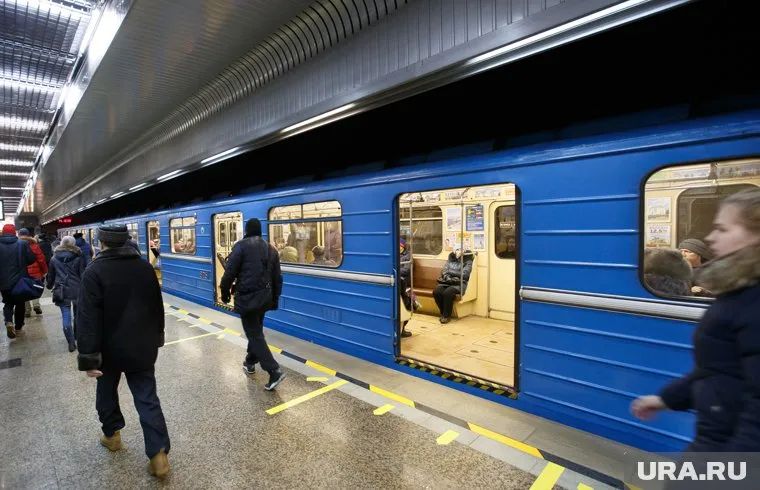 Вместо второй ветки метро екатеринбуржцам предлагают довольствоваться наземным метро