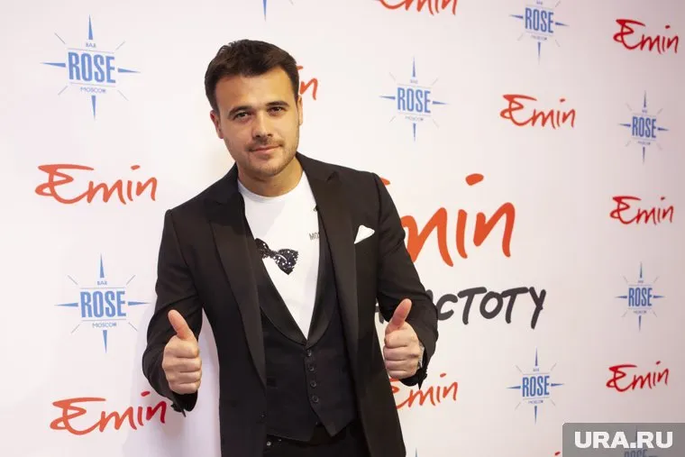 Концерт Эмина перенесен на год