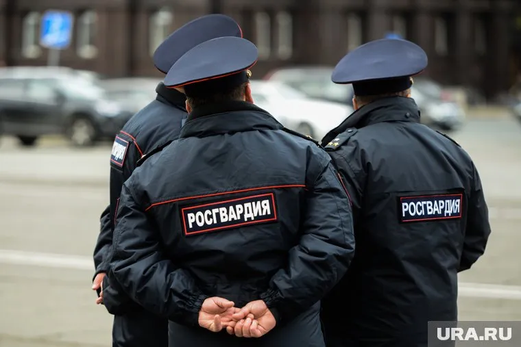 Росгвардейцы могут только доставить гражданина в полицию на досмотр