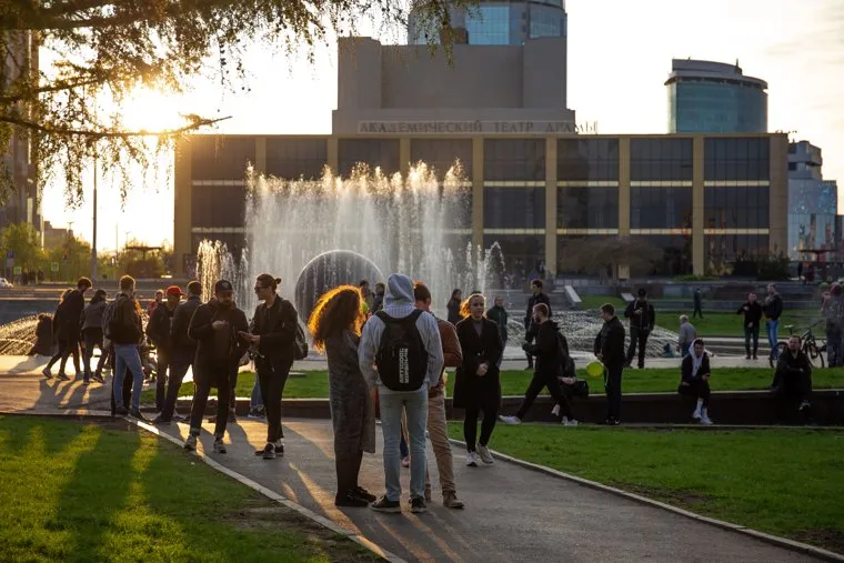 Акция против строительства собора святой Екатерины на Октябрьской площади. Екатеринбург