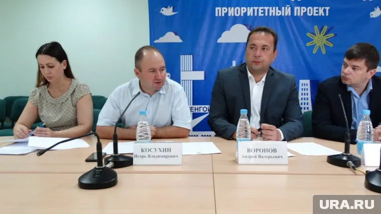 Косухин (слева) занял пост Воронова (справа) в администрации Нового Уренгоя