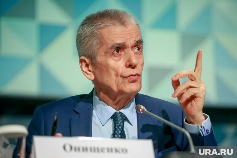 По мнению Геннадия Онищенко, проблему должны решать регионы