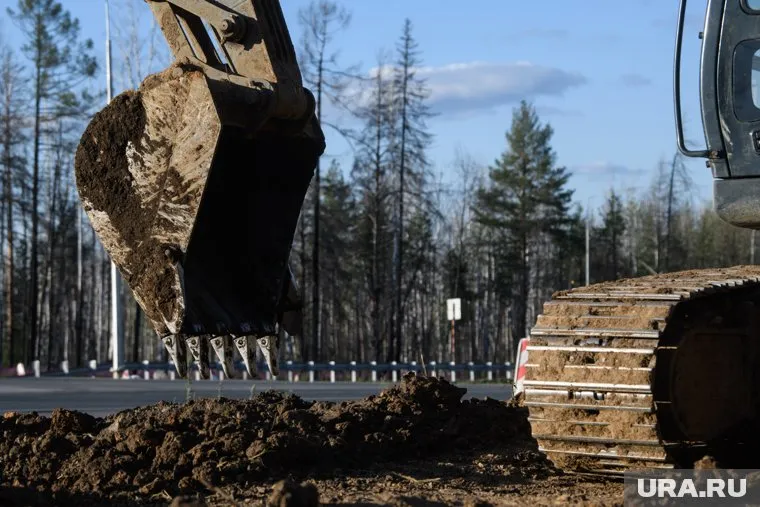 Водитель экскаватора не захотел увольняться без скандала