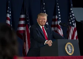 Сын Трампа заявил о непредсказуемости отца в вопросе урегулирования конфликта на Украине