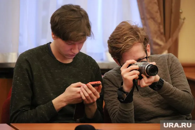 Оппозиционер Алексей Шварц (слева) опубликовал свой призыв в соцсетях (архивное фото)