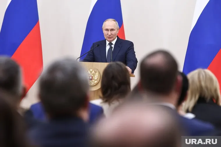 В 12:00 по московскому времени начнется прямая линия с президентом РФ Владимиром Путиным