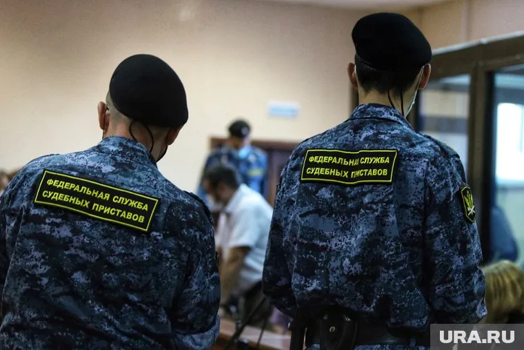 Приставы поймали должника, применив хитрость