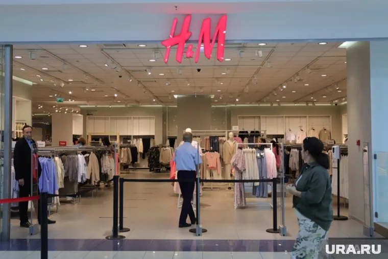 Остальные магазины в Екатеринбурге будут работать до тех пор, пока не закончатся все вещи на складе