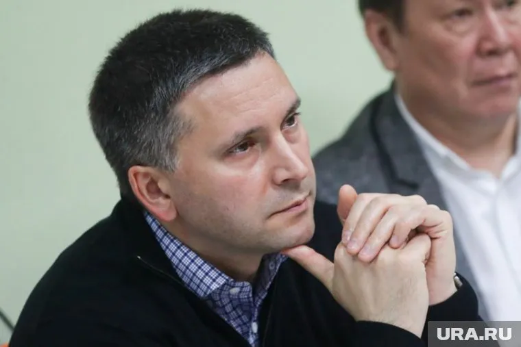 Дмитрий Кобылкин связал утечку топлива с движением растаявшего грунта