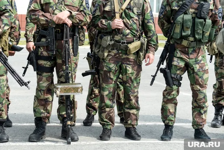 Военкор WarGonzo показал разваленное здание городской администрации в Артемовске