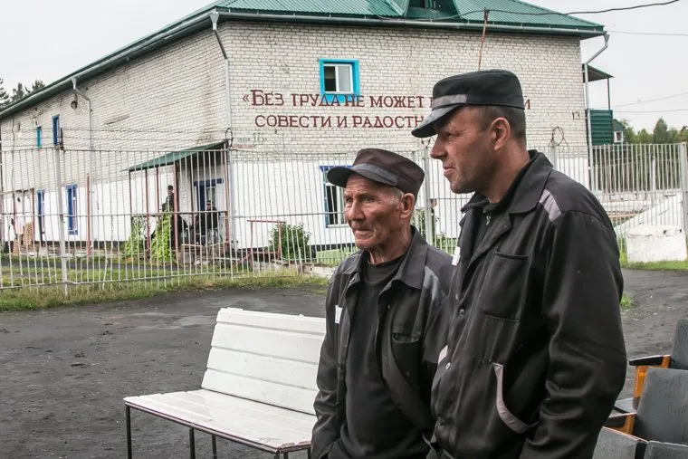 Футбольный матч между командами Курганской областной Думы и заключенными колонии №6. Иковка. Курганская обл, заключенные, колония, зэки, ик-6