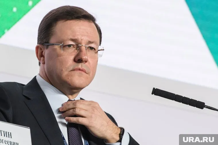 Дмитрий Азаров отвечал на вопросы жителей региона о коронавирусе (архивное фото)