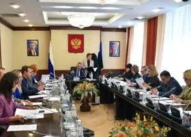 Дума обсудит лишение зарплаты депутата, назвавшего ХМАО исторической родиной мигрантов