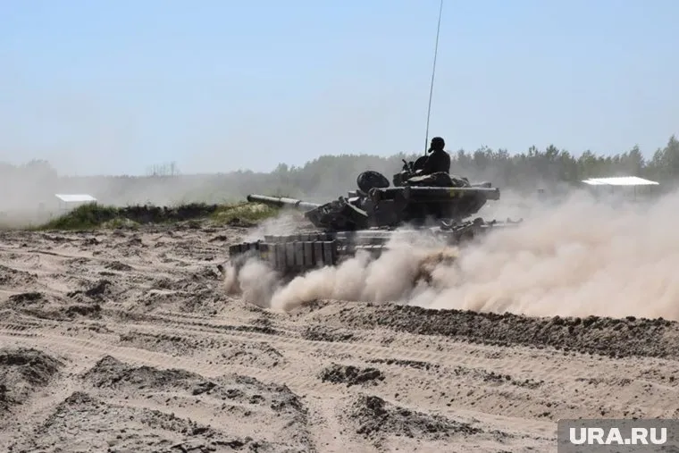 ВСУ используют в боях за Артемовск модифицированную военную технику с дополнительной броней