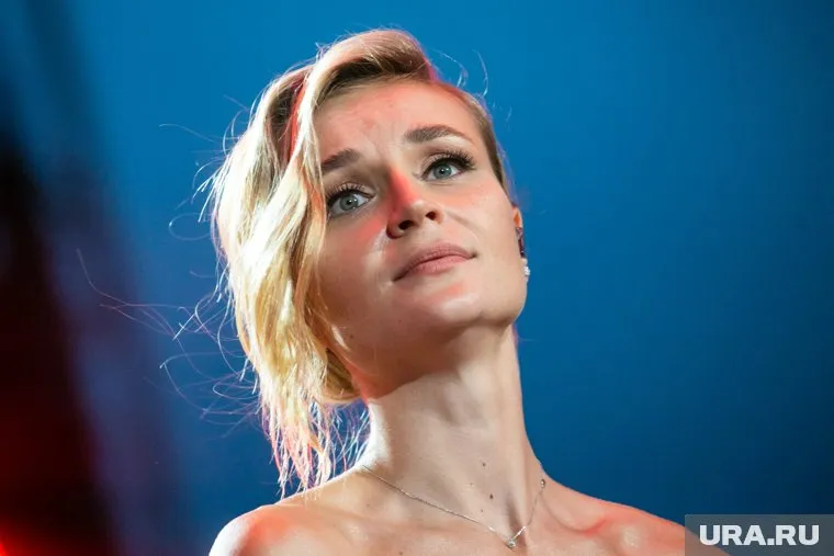 Полина Гагарина считает, что ее сыну рано думать о серьезных отношлениях