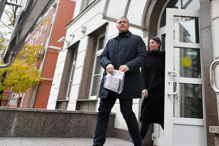 Участники инцидента по-разному описывают развитие событий