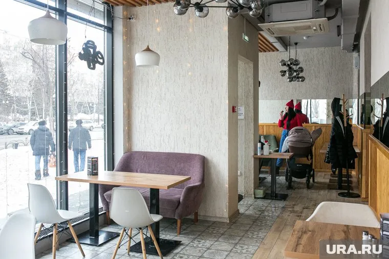 Кафе и рестораны Курганской области теперь смогут работать с 23:00 до 6:00