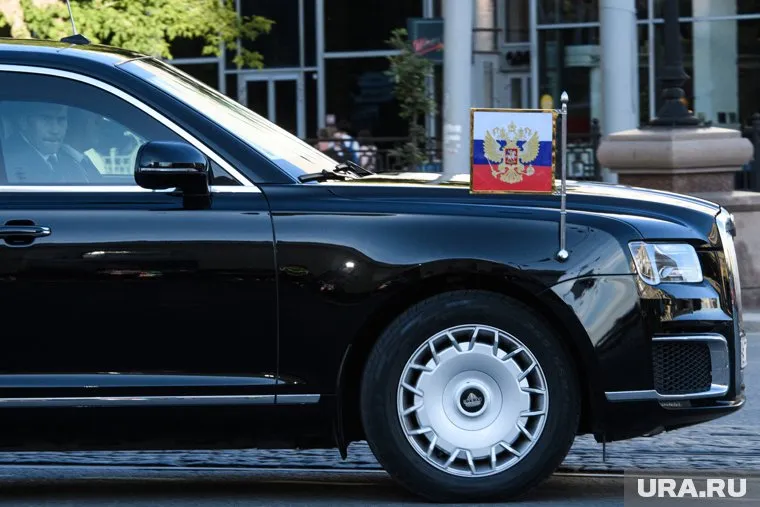 Автомобили Aurus попали в список рекомендованных к использованию