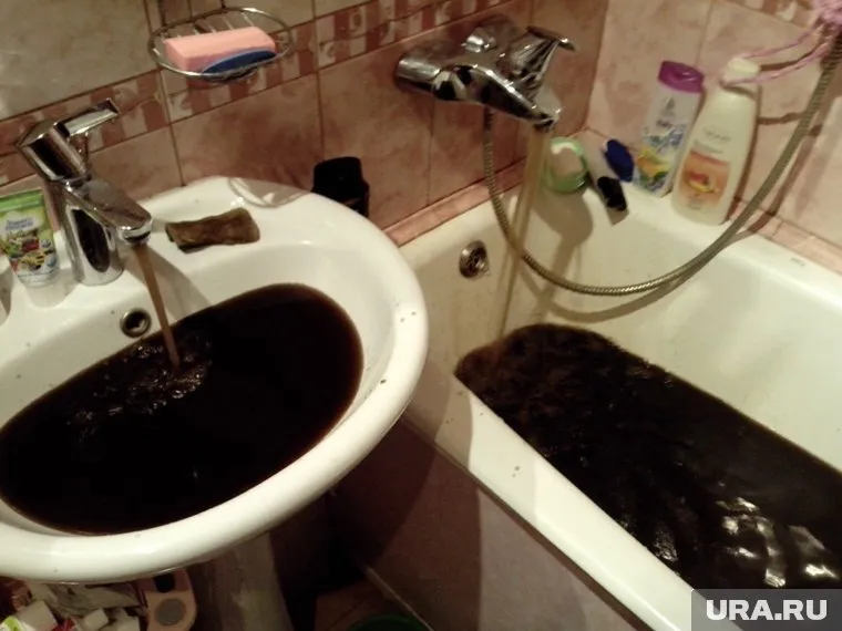 То, что бежит из кранов тагильчан, выглядит страшно