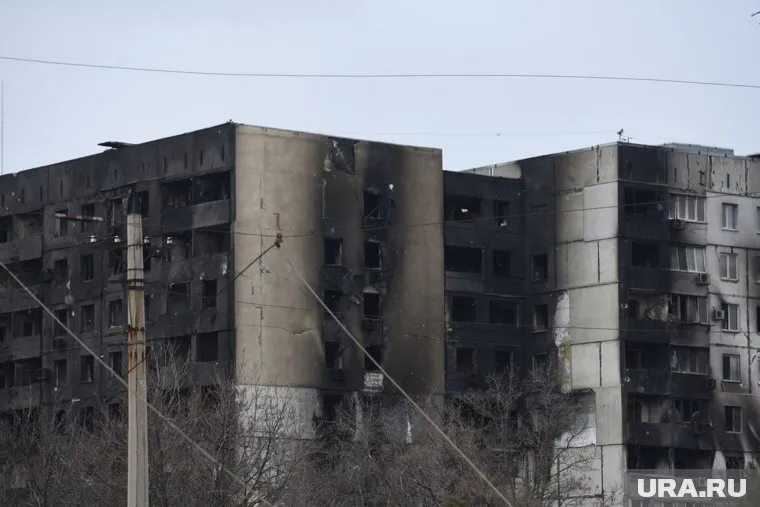 Тела жертв украинских нацистов со следами пыток обнаружены в Мариуполе