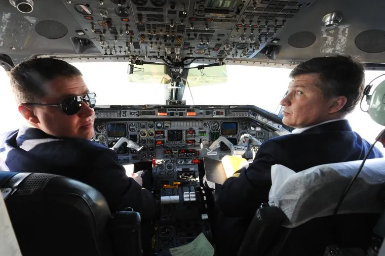 Аэропорт. Самолет. Челябинск.