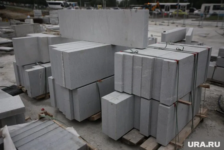 С боями компания-застройщик смогла начать возведение жилого дома