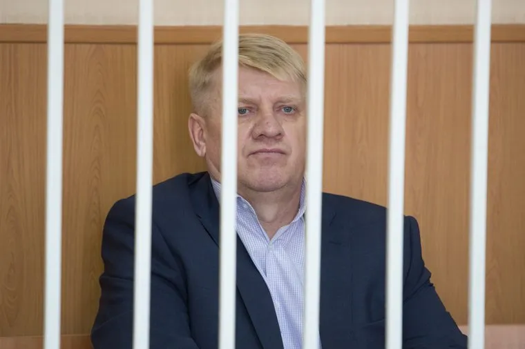 Выбор меры пресечения для начальника курганского отделения РЖД Домосканова Сергея. г. Курган , домосканов сергей