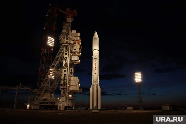 Роскосмос возобновляет программу изучения Луны