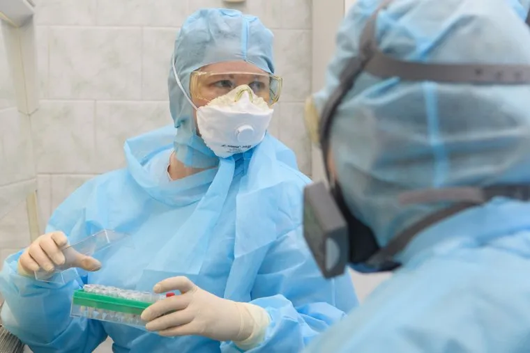 Исследование анализов на коронавирус в лаборатории ЕКДЦ. Екатеринбург