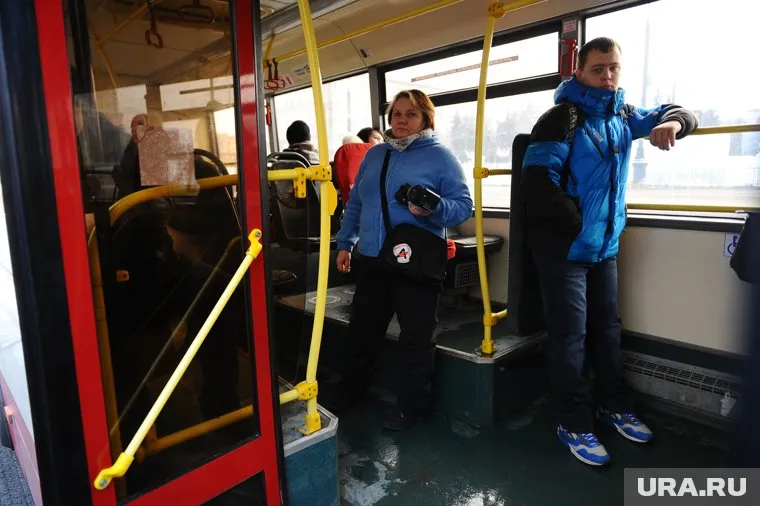 Транспортникам выплатили долги за октябрь