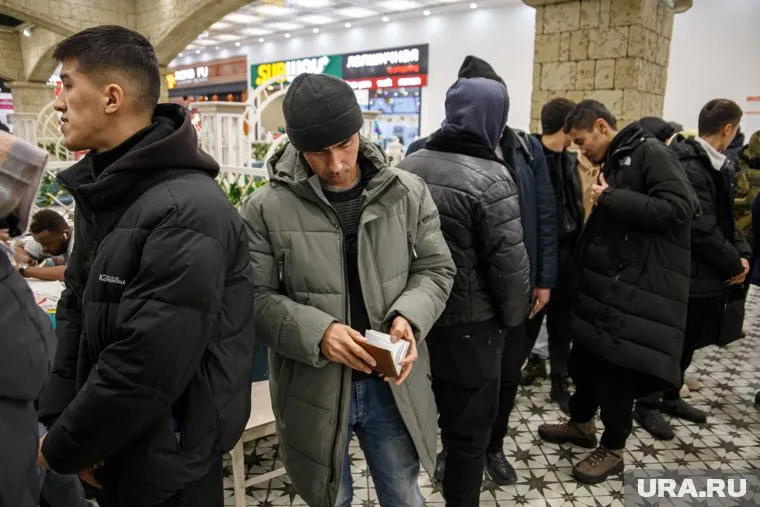 МВД будет оказывать услуги по оформлению и выдаче патентов для осуществления мигрантами трудовой деятельности