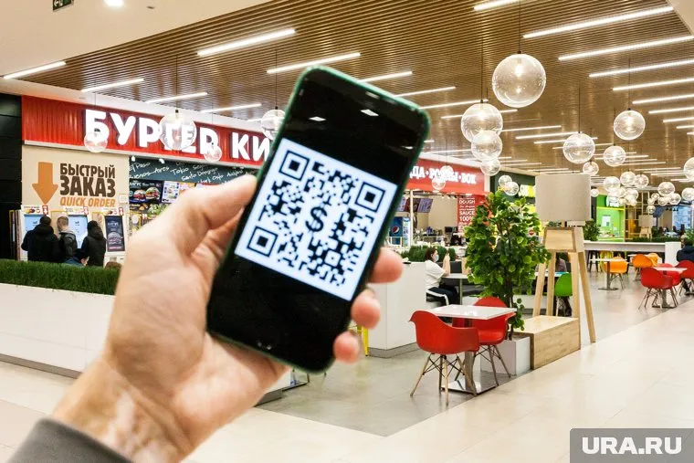 Только вакцинированные пермяки могут пойти в ТРЦ или ресторан