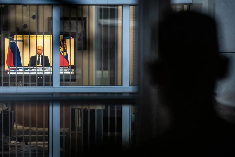 Совещание Президента РФ с руководителями субъектов Федерации по вопросам противодействия распространению коронавирусной инфекции в режиме видеоконференции. Екатеринбург