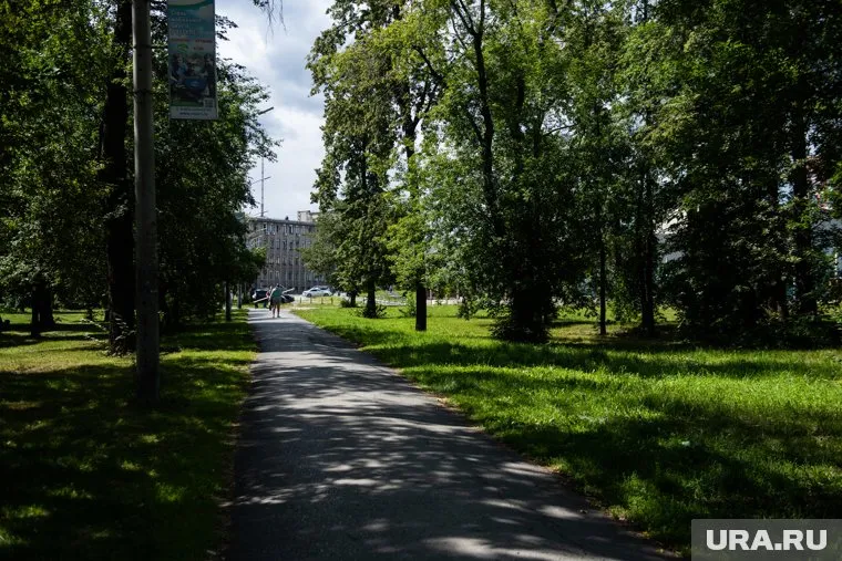 На пять из восьми обозначенных на картах зон запрет фактически уже наложен