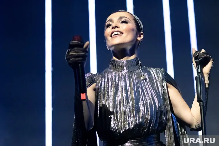 Сати Казанова празднует свой 42-й день рождения