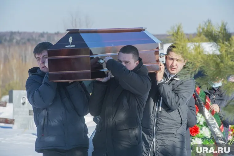 Власти ХМАО объявили об индексации пособия на погребение