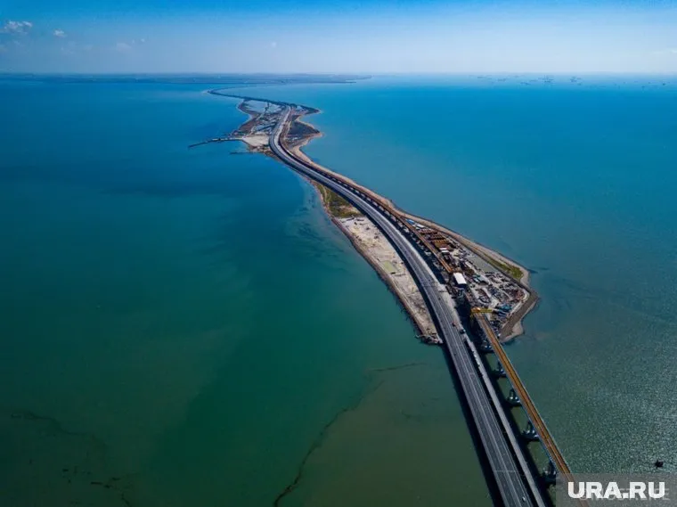 Именно Крымский мост является целью украинских провокаций, полагают в ФСБ