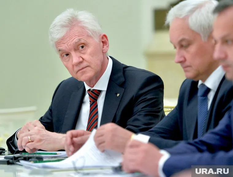 Офшор Маслова, через которую он купил свою яхту, выводит на крупного российского предпринимателя