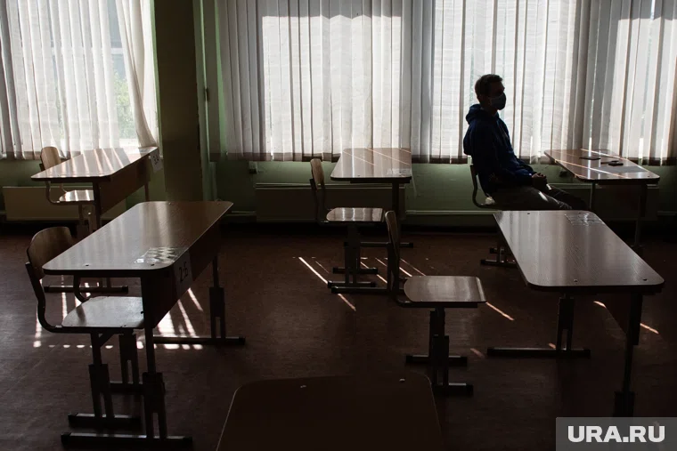 В ХМАО проводится проверка из-за конфликта учителя и ученика 