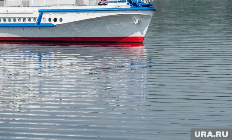 Владельцы Seabridge проигнорировали запрет и устроили пассажирам трехдневную голодовку в море