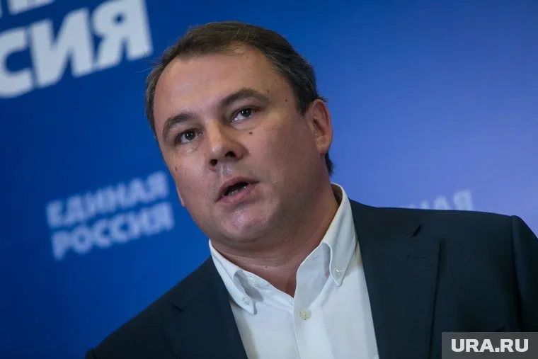 Петр Толстой защитился от нападок в социальных сетях